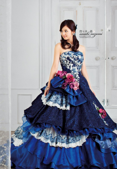 【BLOG】ネイビーのカラードレス