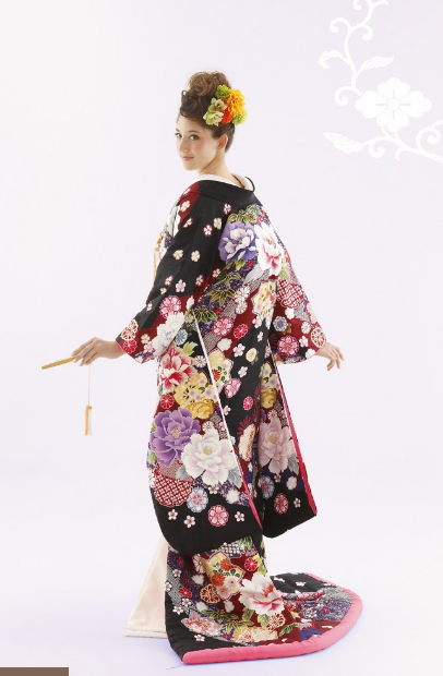 【BLOG】人気の和装（色打掛）