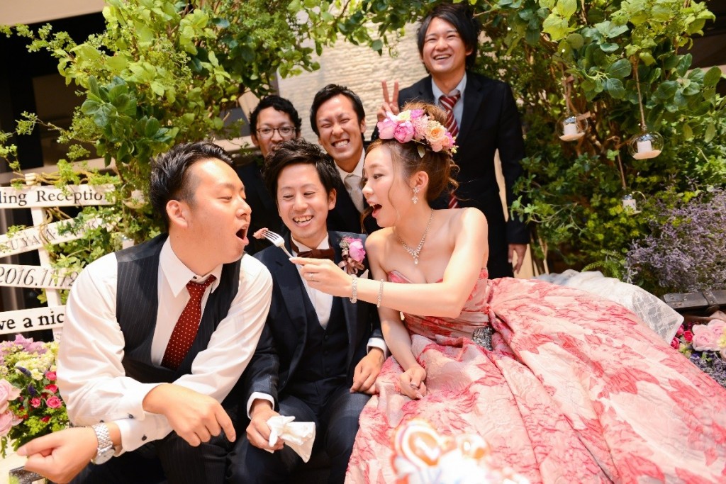 【BLOG】ゲストとの距離が縮まる高砂ソファ