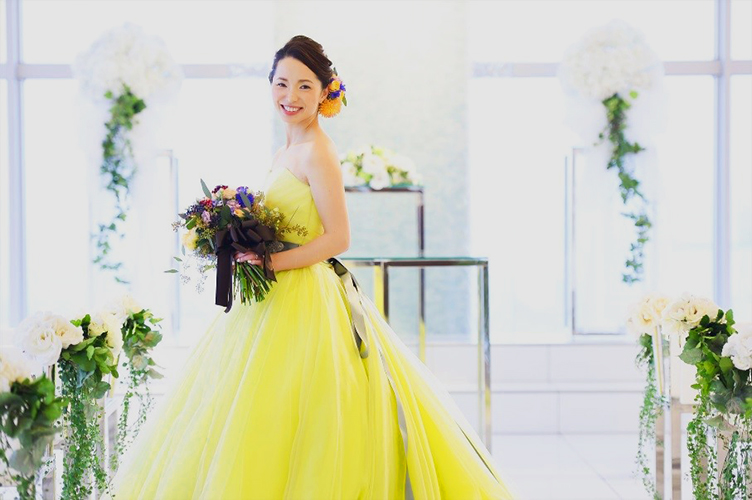 春先取りのカラードレス