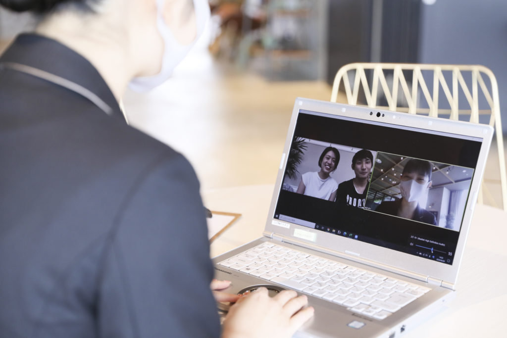 新型コロナで結婚式はどうするのがベスト？時期や対策など詳しく！