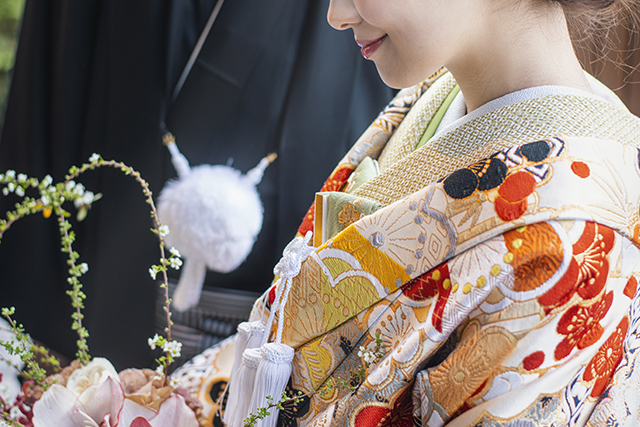 白無垢と色打掛どっちにするか迷う方へ、違いや選び方をご紹介！