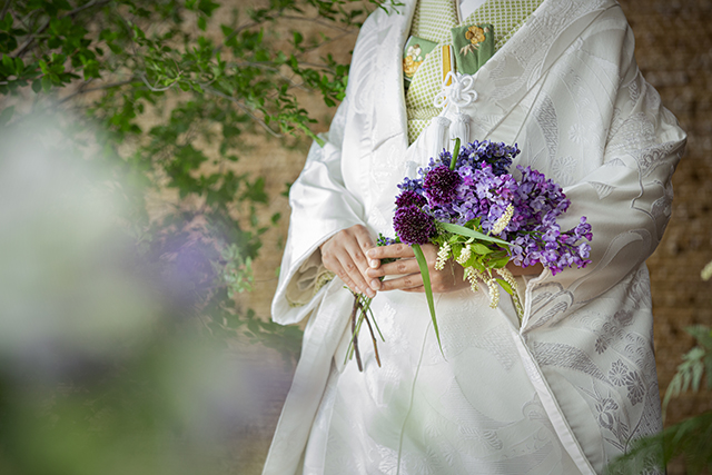 白無垢と色打掛どっちにするか迷う方へ、違いや選び方をご紹介！